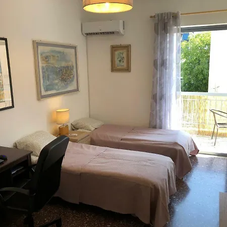 Metaxourgio Spacious Two Bedroom Appartamento